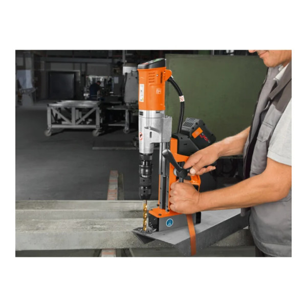 Set AKBU 35 PMQW 18 V AS 2x 8 Ah - Cordless Magnetic Drilling Unit