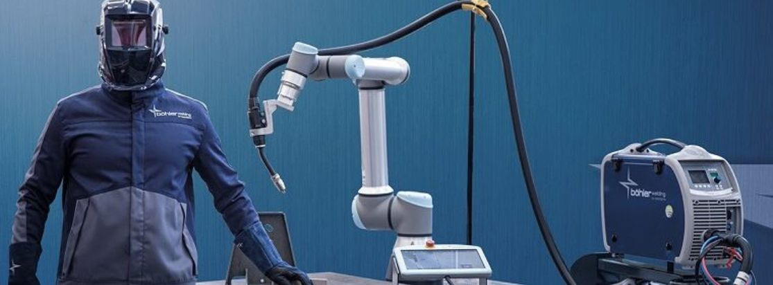 Revolution: Cobot-Assisted Welding